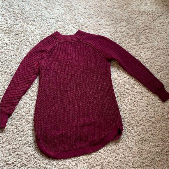 Cozy Burgundy Knit Sweater - Picture 4 of 6
